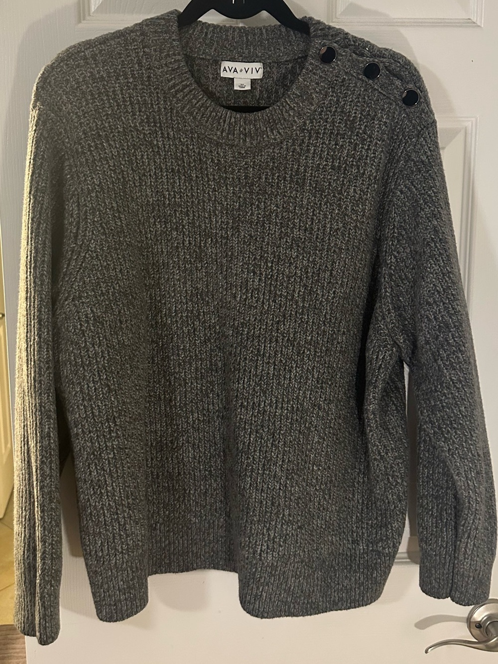 Ava & Viv Heather Gray Ribbed Crewneck Sweater with Shoulder Buttons